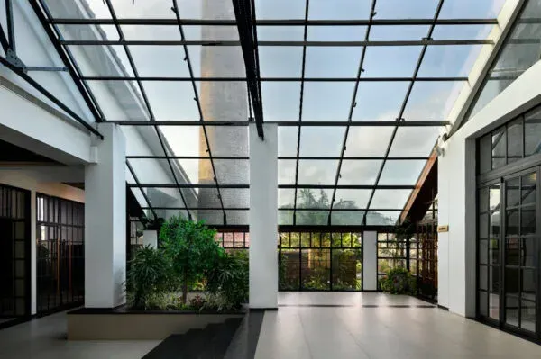 Best Glass Thickness for Shower Enclosures for Safety Style and Durability